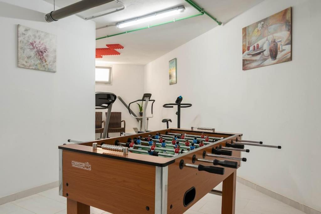Big Villa Tauro With Private Heated Saltwater Pool & Jacuzzi & Bbq & Game Room & Arcade Games Mogán Exterior foto